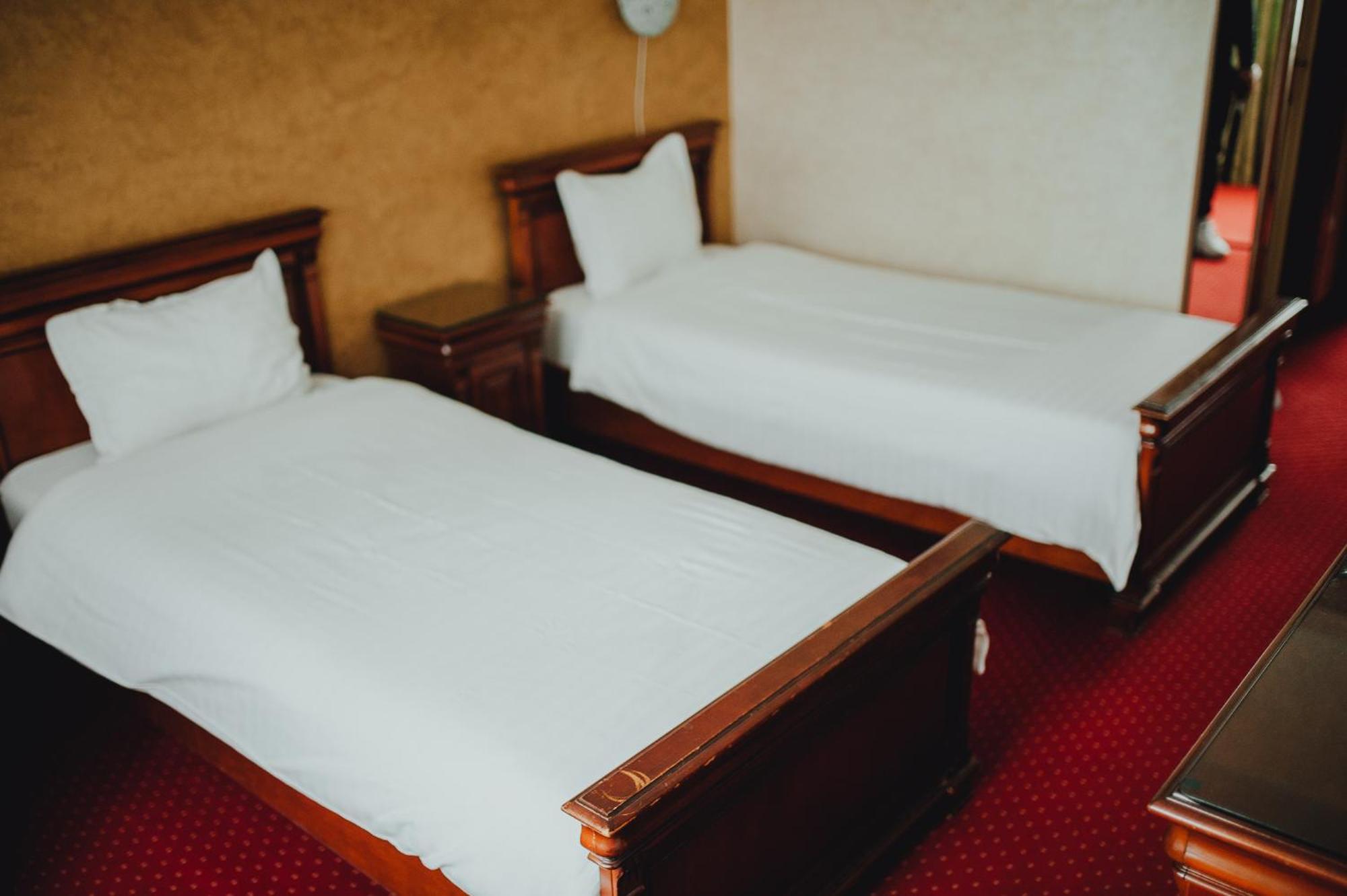 קריובה Hotel Bavaria מראה חיצוני תמונה