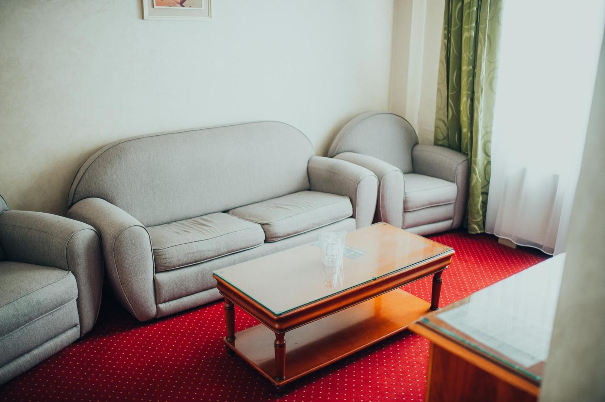 קריובה Hotel Bavaria מראה חיצוני תמונה