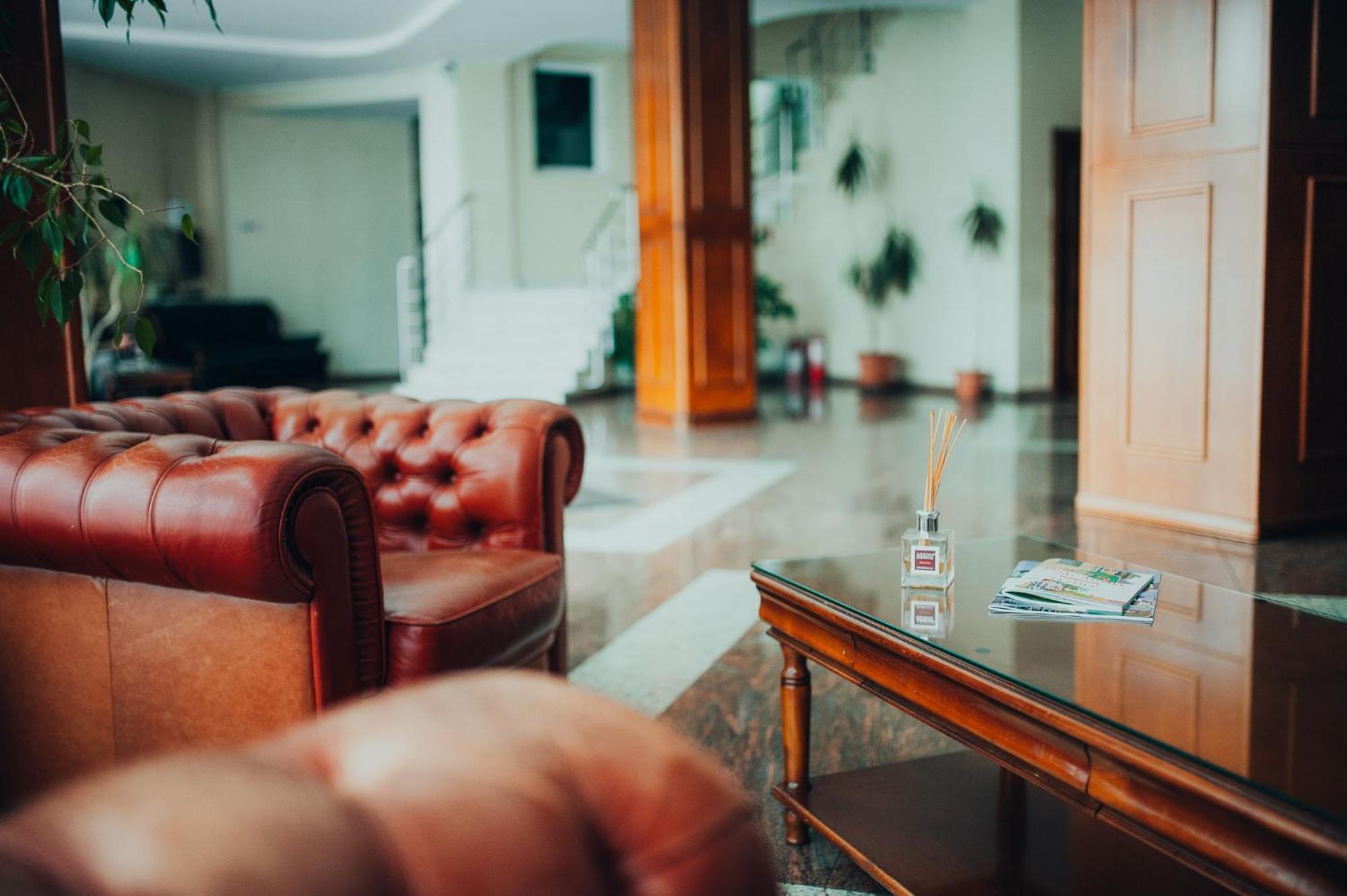 קריובה Hotel Bavaria מראה חיצוני תמונה