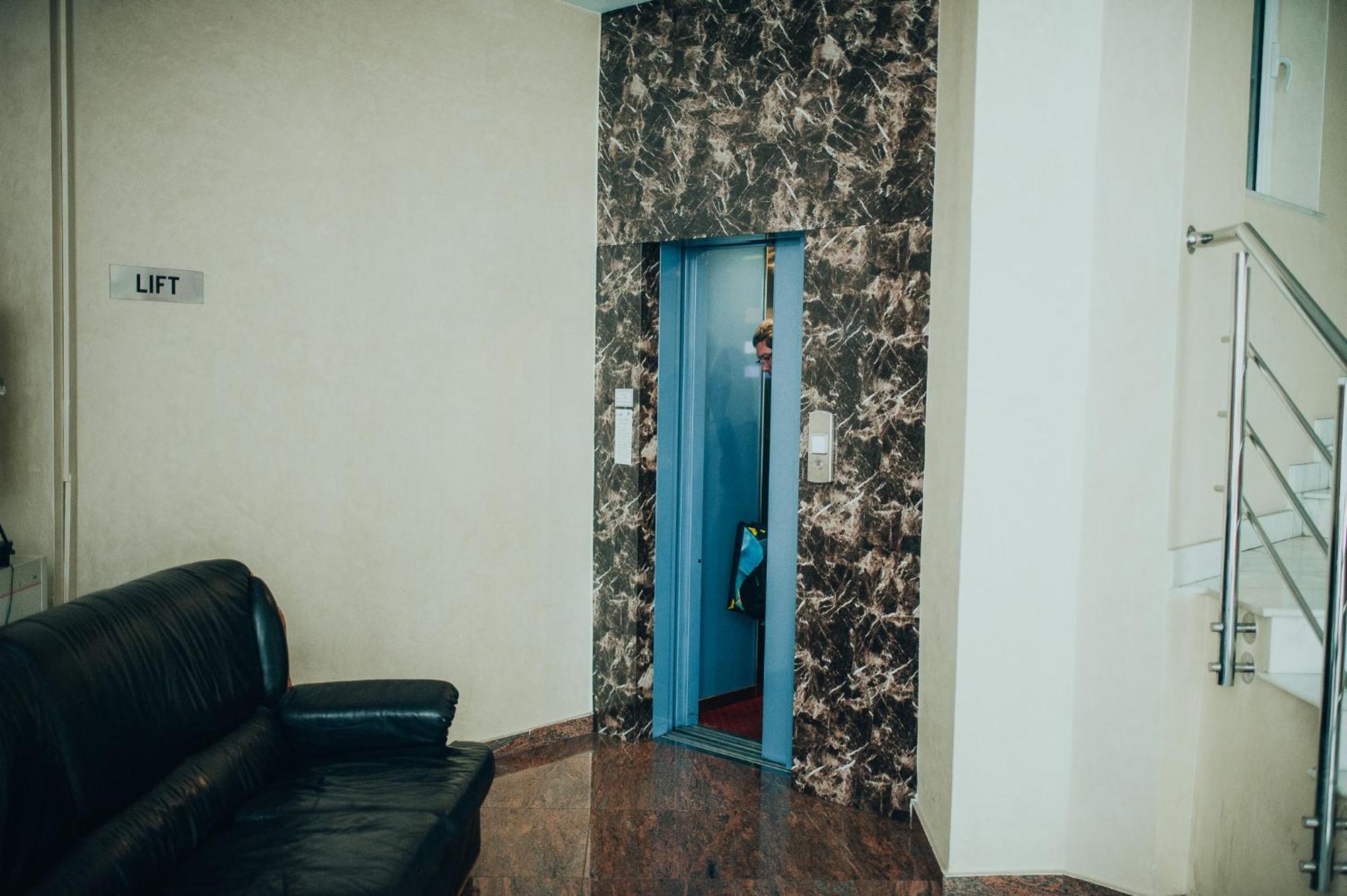 קריובה Hotel Bavaria מראה חיצוני תמונה