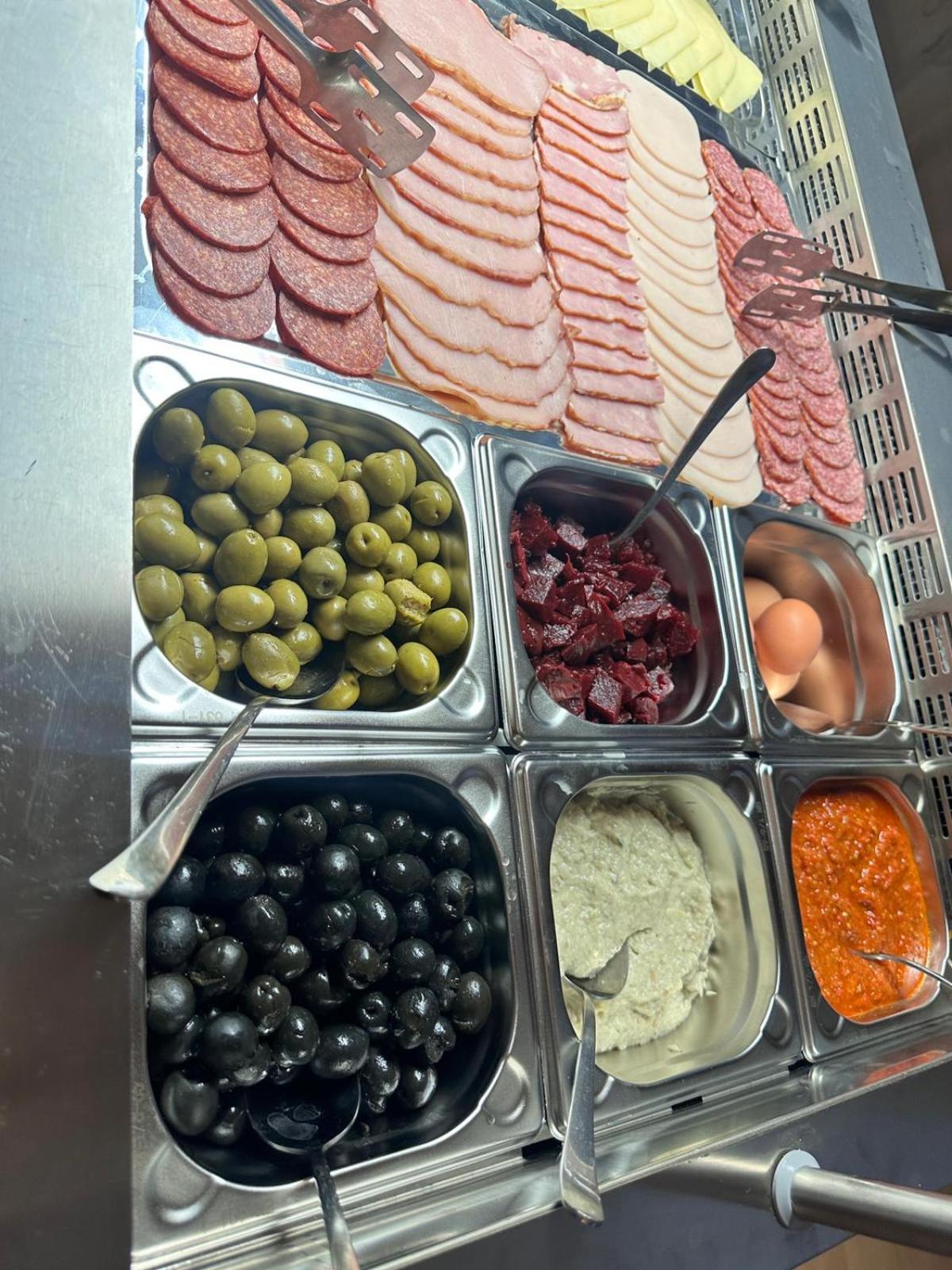 קריובה Hotel Bavaria מראה חיצוני תמונה
